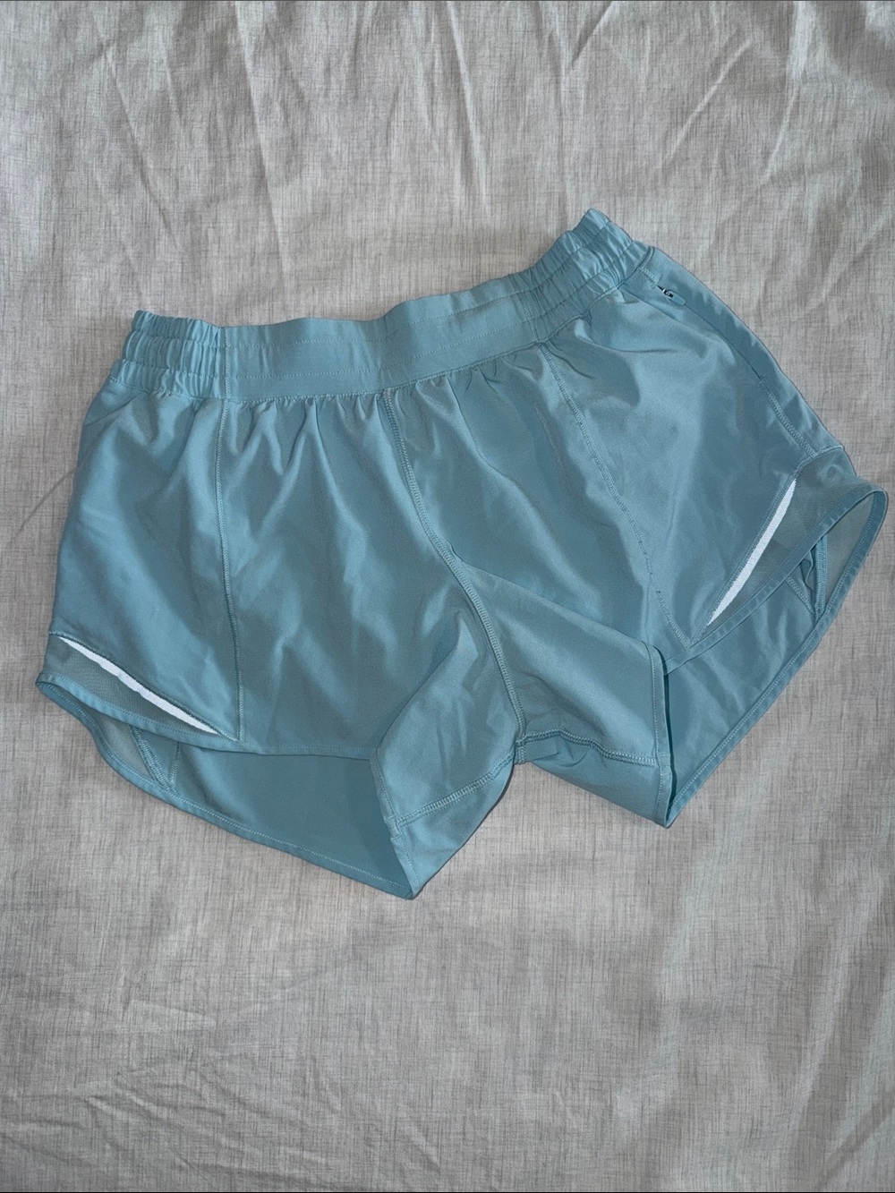 Lululemon Women's Hotty Hot Shorts 8 Tall Light Blue Long Athletic Running